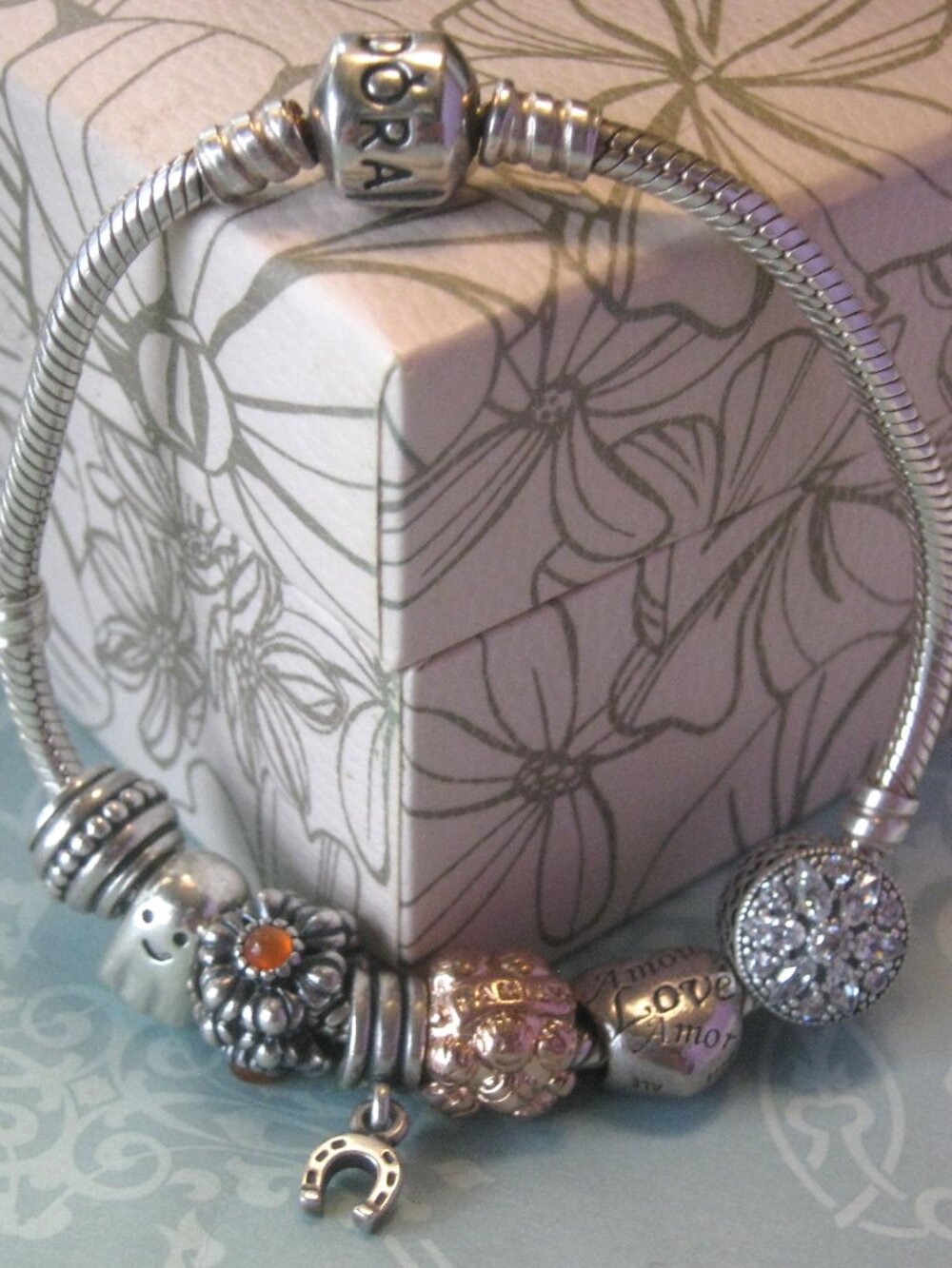 PANDORA Snake chain Bracelet with Beads - From Family Love to Halloween! - 175$
